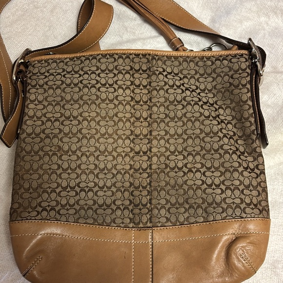 COACH Shoulder Bag Brown Leather/Canvas Adjust. Strap Zip “C” Logo 11 X11 Purse - Picture 7 of 7